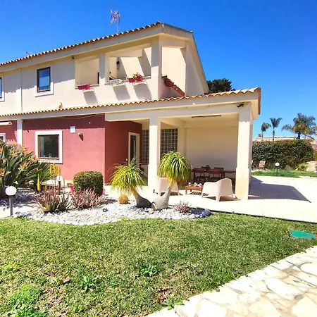 Villa Medea - Relax At 150Mt From The Beach Terrauzza